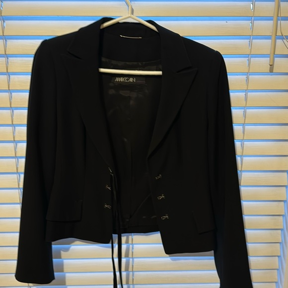 Marc Cain Short black jacket - Picture 1 of 4